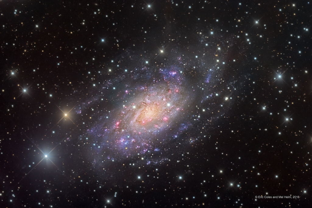 NGC2403HaLRGBColesHelm1024.jpg