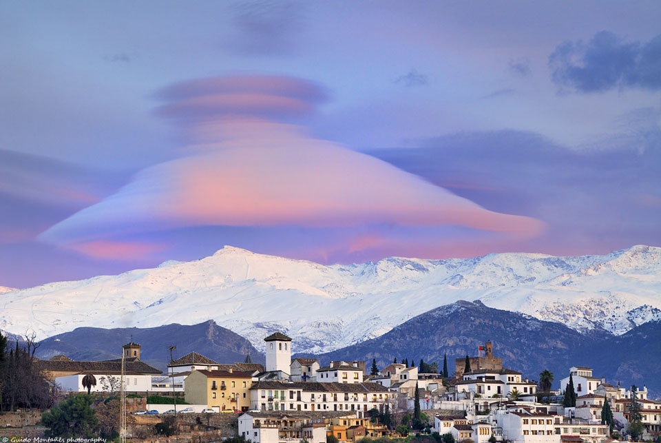 lenticular_montanes_960.jpg