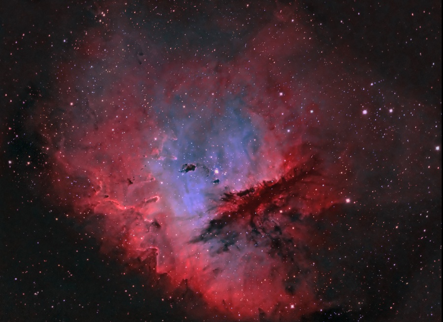 ngc281_metsavainio900c.jpg