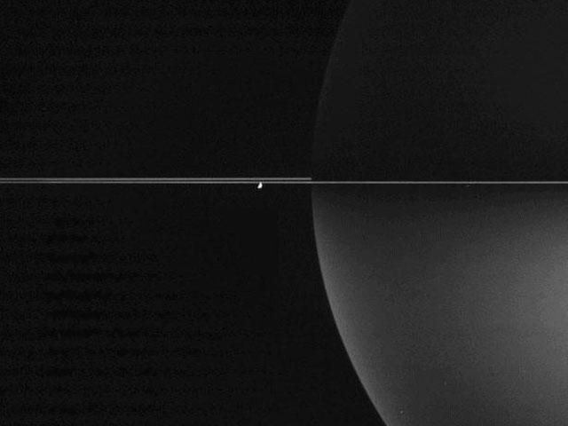 thinring2_cassini.jpg