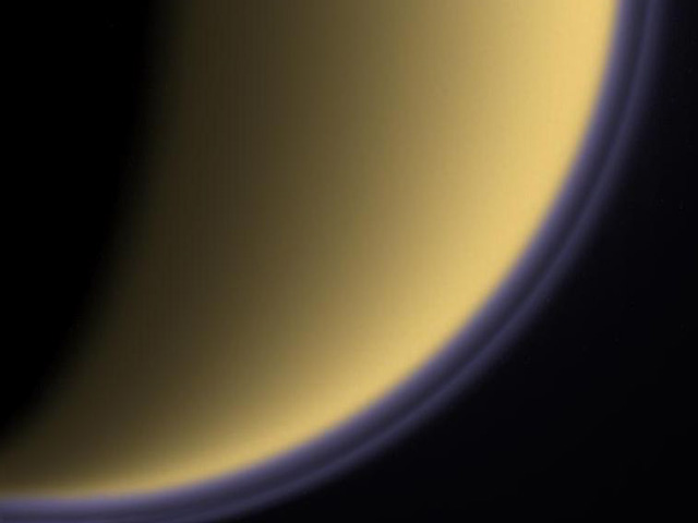 titanhaze_cassini.jpg